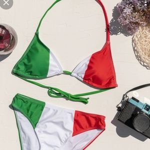 NWT 🇮🇹 ORIGINAL HARDCORE ITALIANS BRAND 🇮🇹 2 PIECE ITALY FLAG BIKINI